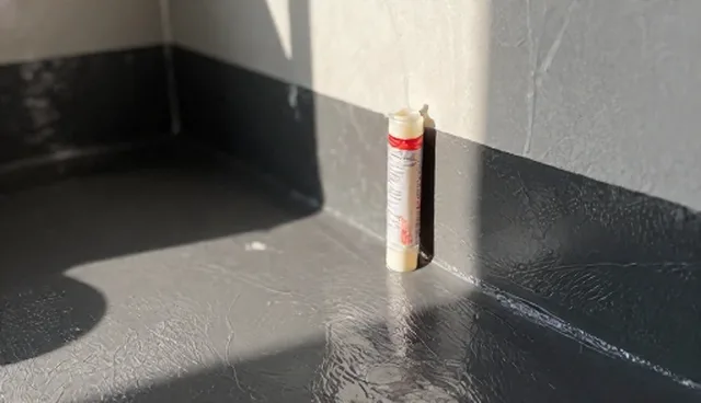 卫生间防水施工中的关键环节与维护建议